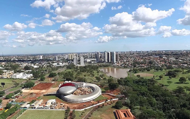 Uma terra de oportunidades e o seu passado retratado no presente