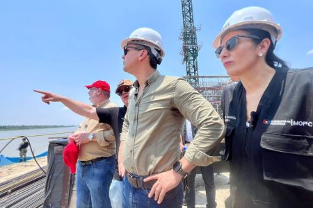 Presidente do Paraguai visita obras da Ponte Bioceânica e destaca integração
