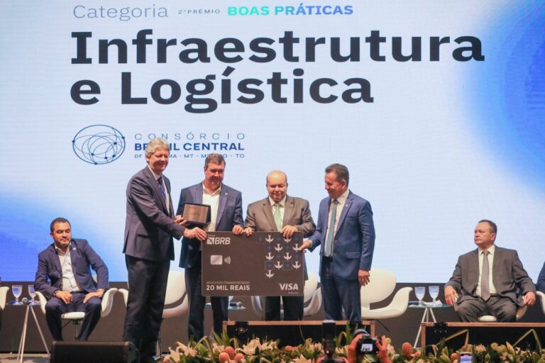 Governo é premiado por boas práticas em infraestrutura e gestão pública