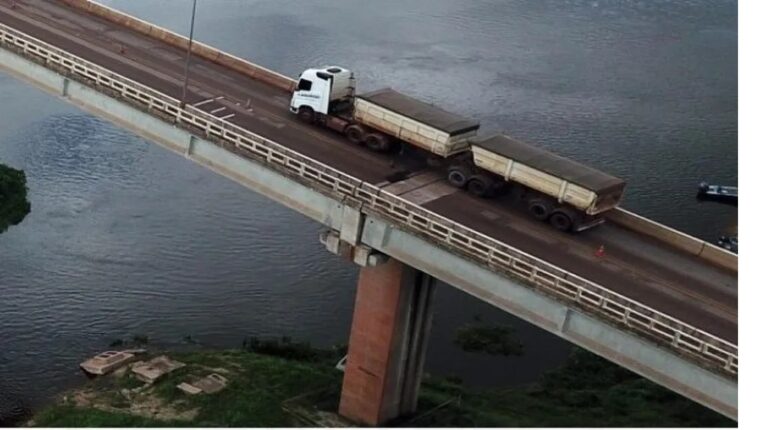 Estrutura móvel permite reparos na ponte do rio Paraguai sem interdição
