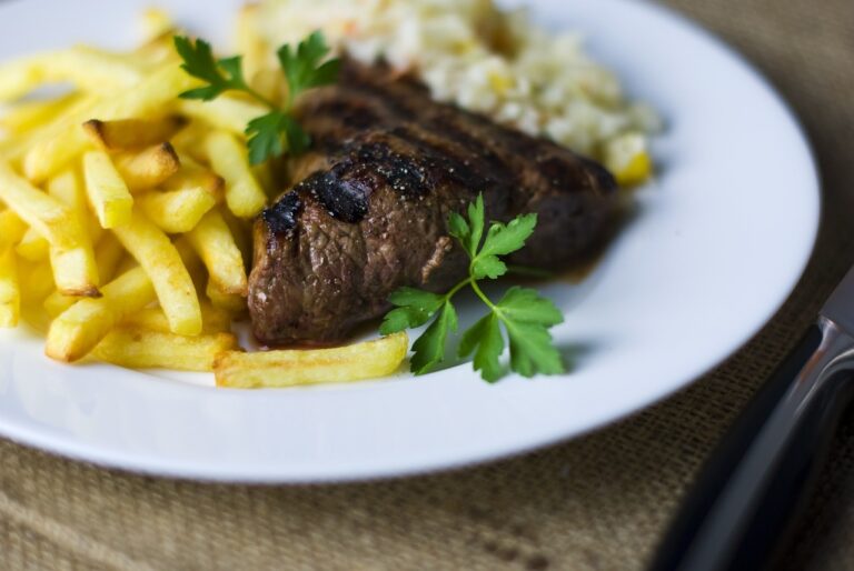 Do laboratório direto para a mesa. A carne “biônica” está chegando