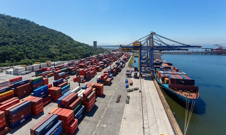 MS fecha 2024 com superávit de US$ 7,1 bilhões na balança comercial