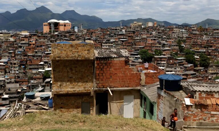IDH do Brasil sobe em 2022, mas país cai duas posições em ranking da ONU
