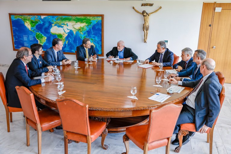 Governo federal reúne prefeitos em Brasília para alinhar políticas públicas