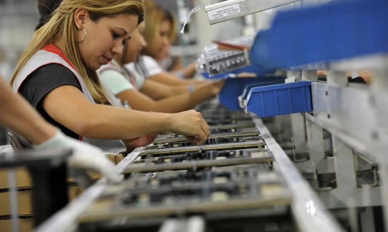 Transparência Salarial – Mulheres ganham 19,4% menos que os homens