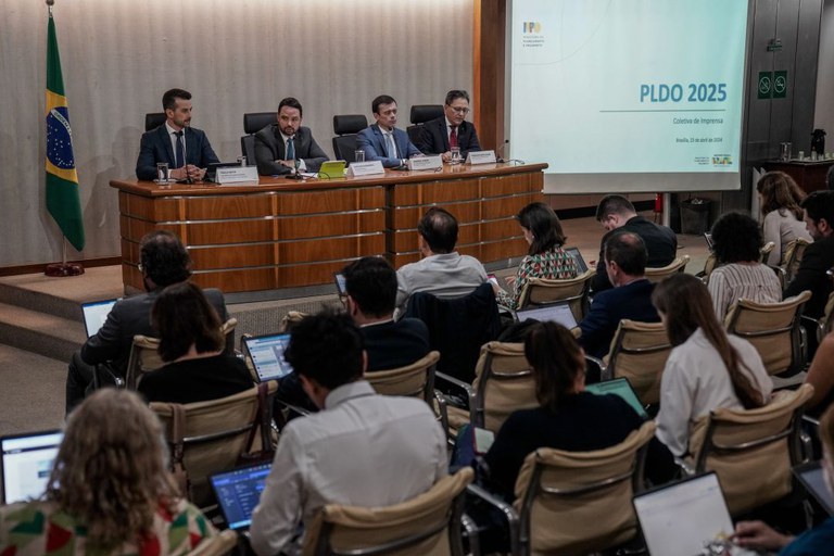 LDO projeta crescimento de 2,8% e inflação de 3,1% para o próximo ano
