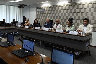 MEC debate criação de cotas para idosos em universidades