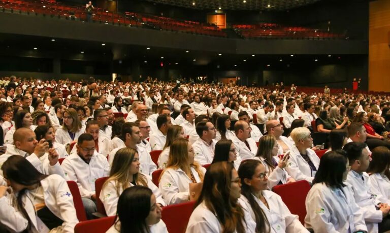 Brasil tem 2,81 médicos para cada grupo de mil habitantes
