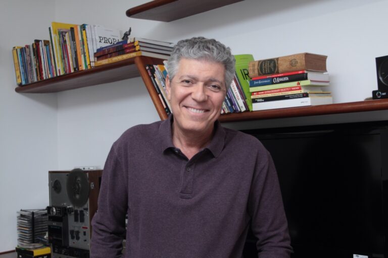 Henrique de Medeiros lança novo livro “Nadas em Busca dos Tudos”