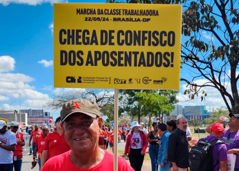 STF julga dia 13 desconto previdenciário de aposentados