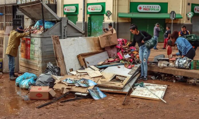 imagem enchente, cidade seca