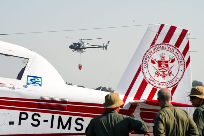 Combate-aereo-Pantanal-Foto-Bruno-Rezende-6