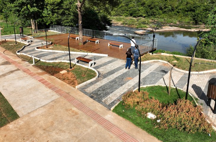 Orla da Cachoeira dos Diamantes é opção de turismo e lazer em Rochedo