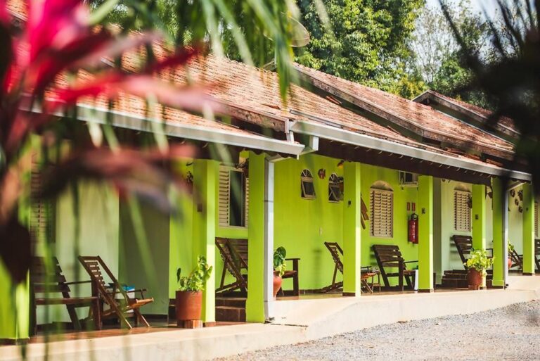 Hospedagem econômica e roteiros de experiências pelo Pantanal