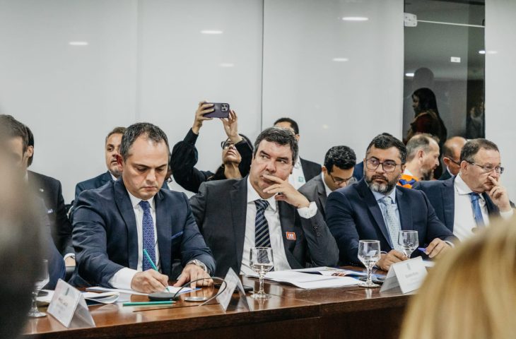 Governos de MS e da Amazônia discutem combate aos incêndios