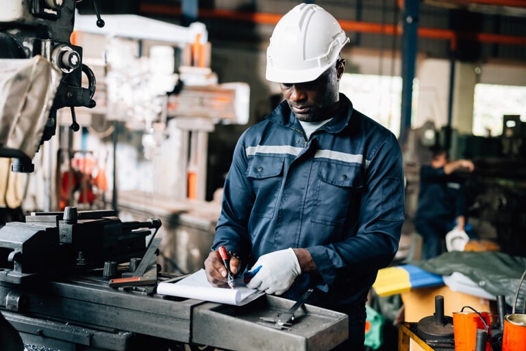 Produção industrial cresce ou se mantém estável em 82% das empresas