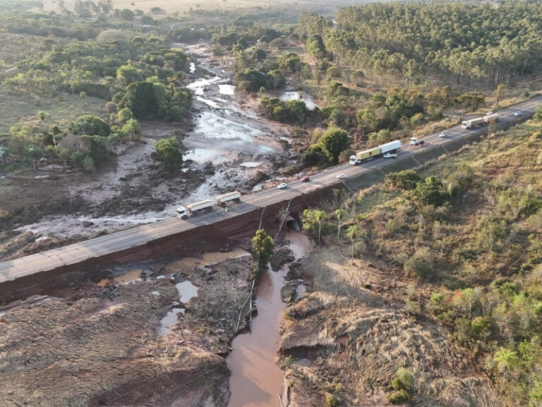 Bloqueados R$ 35 milhões para reparar danos causados por rompimento de barragem