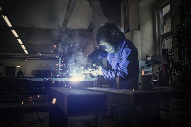 Produção industrial segue estagnada em 18% das empresas, aponta sondagem da Fiems