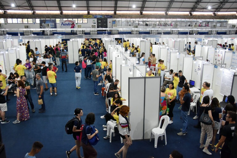 Feira foca produtos biodegradáveis e incêndios florestais