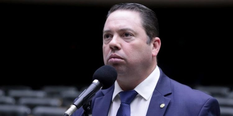 Comissão aprova proposta de revogação de decreto da reforma agrária