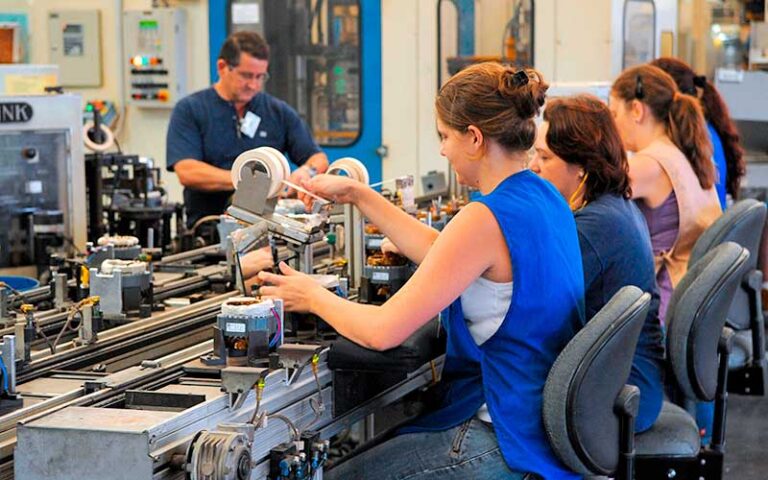 Setor de serviços cresce 0,1% em maio e atinge recorde da série