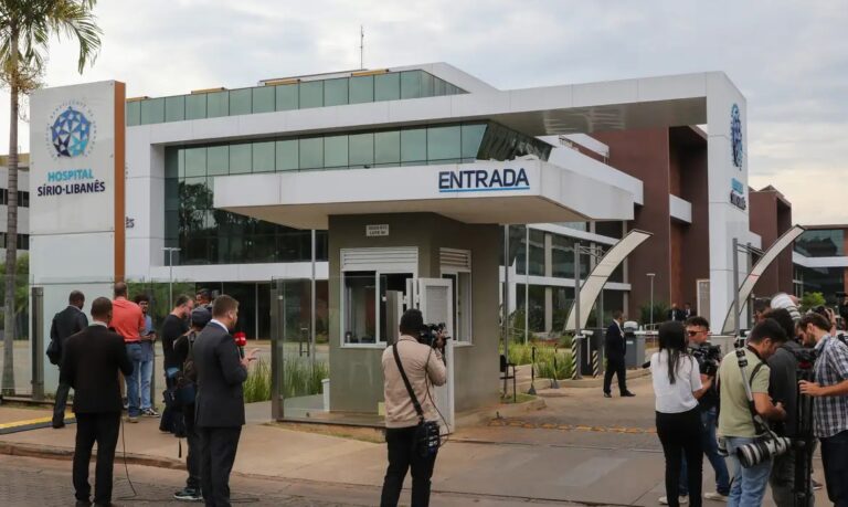 Lula está bem, após cirurgia para drenagem de hematoma no crânio