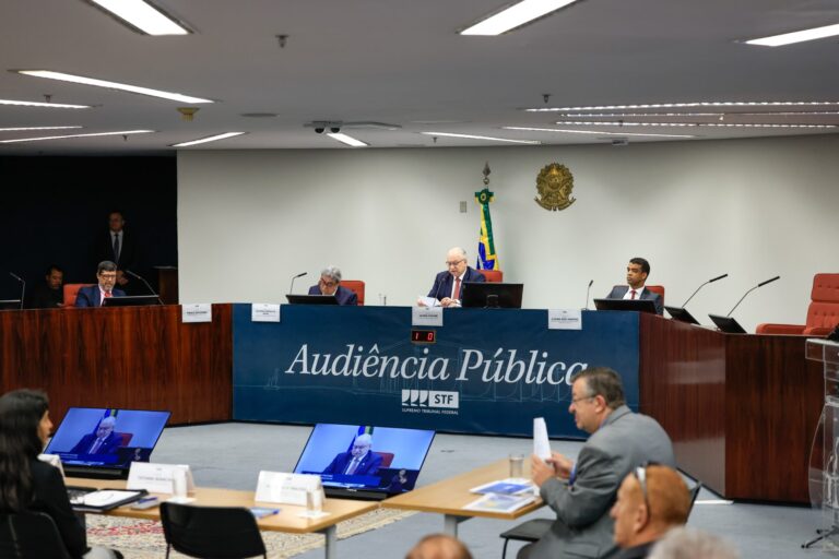 STF realiza debate sobre vínculo empregatício de motoristas de aplicativo