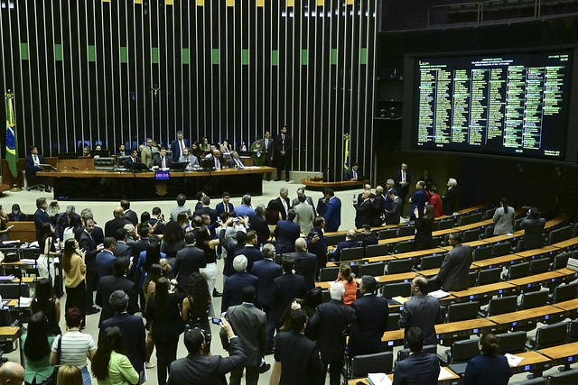 Congresso derruba vetos à flexibilização do licenciamento ambiental